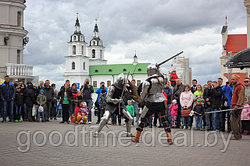 Фотоотчёт с первого выступления рыцарей у ратуши в Минске 2015.