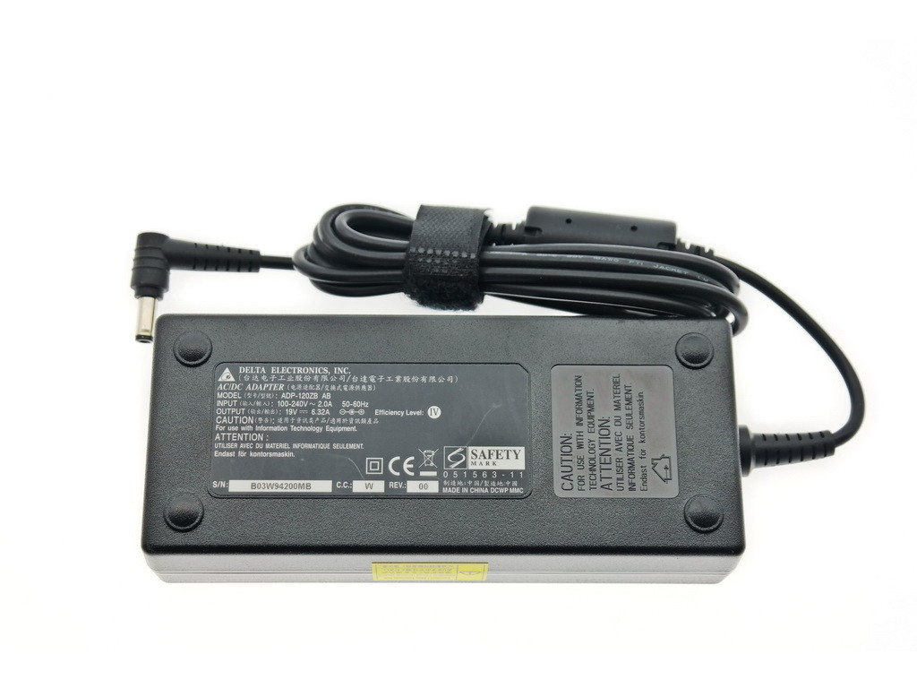 Delta 19V 7.11A 135W Штекер: 5.5x2.5. Оригинальное зарядное устройство ноутбука