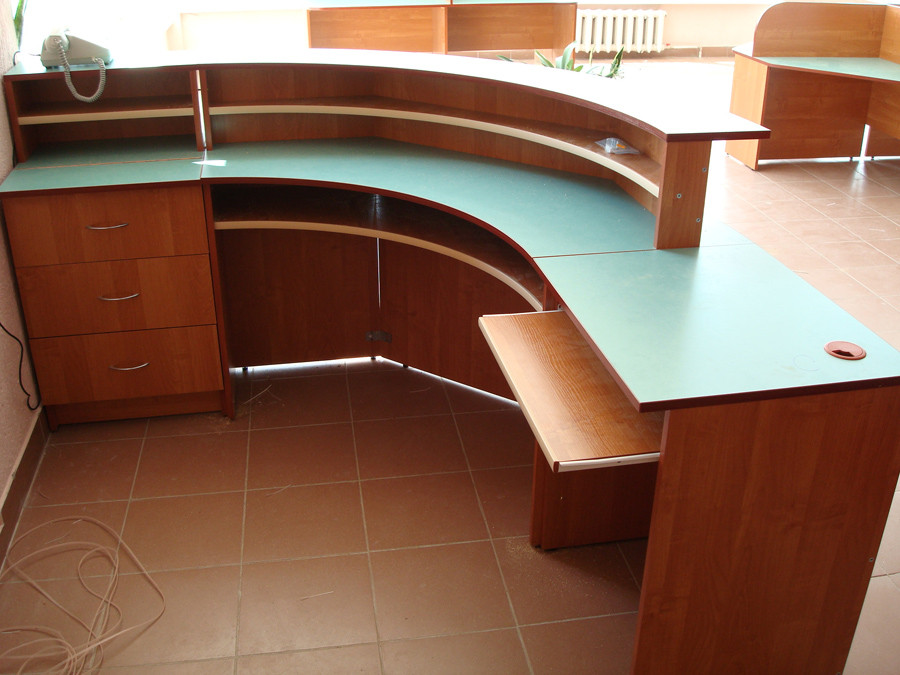 Кафедра угловая с приставной тумбой и компьютерным столом 1740x1800x1000 - фото 2 - id-p163354417