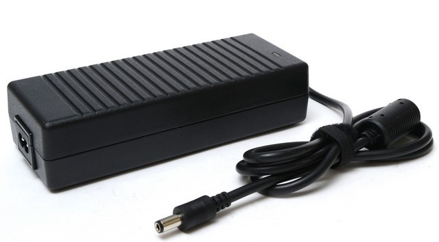 ЗУ Toshiba 19V 6.32A (120W) Штекер: 6.3x3.0 мм. Копия