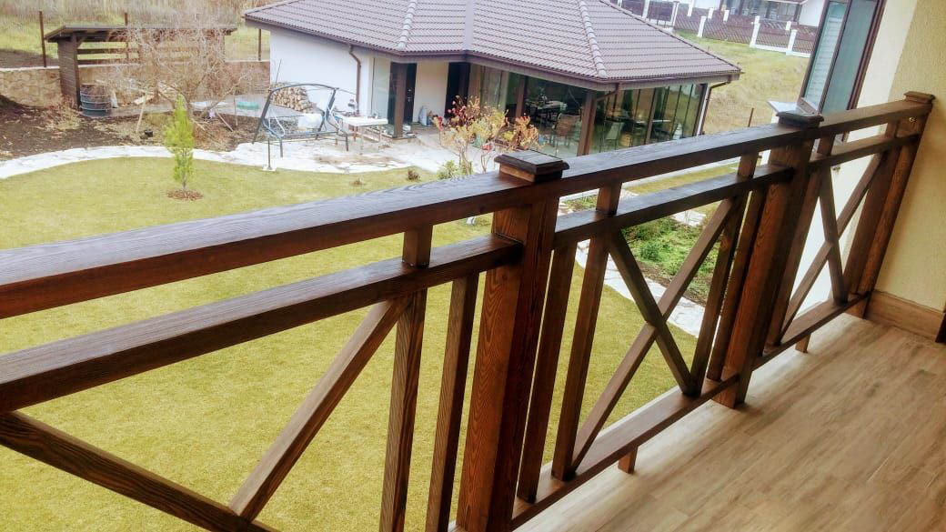 Ограждение балкона (лиственница) - фото 1 - id-p163522647