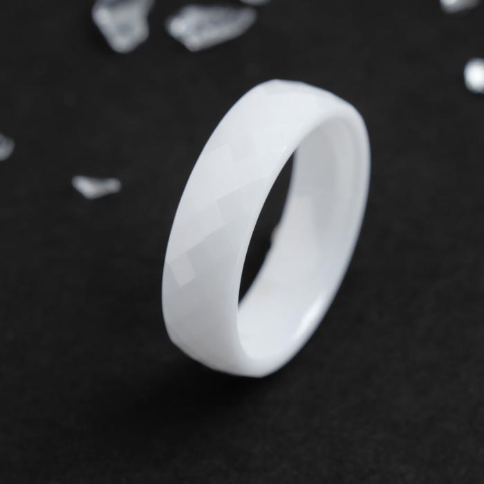 Кольцо керамика "Минимал" огранка ромб, 6мм, цвет белый, 20 размер - фото 1 - id-p163985843