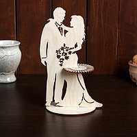 Салфетница деревянная «Влюбленная пара»