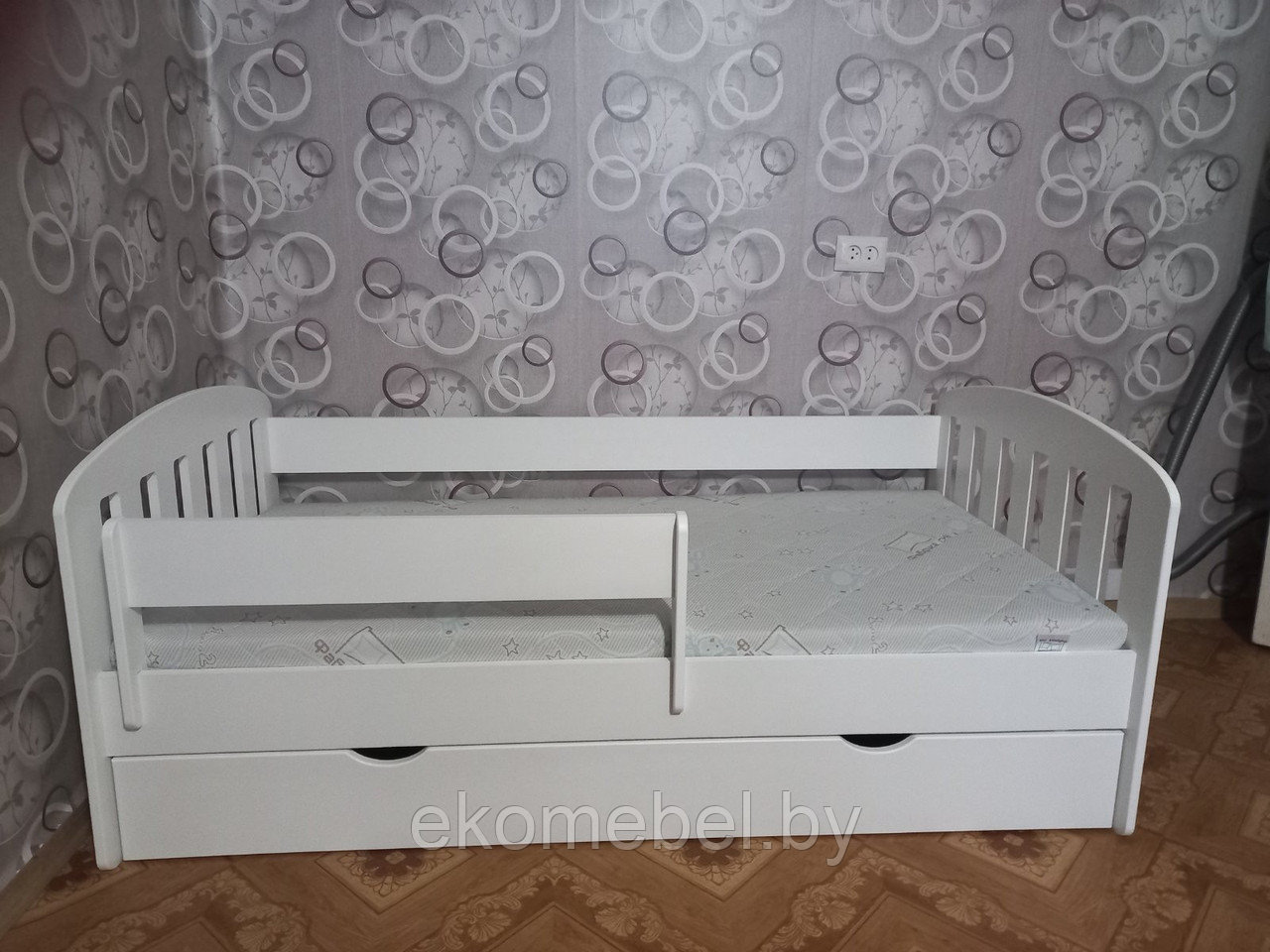 Кровать с бортиком "Рига" (80х160см) МДФ