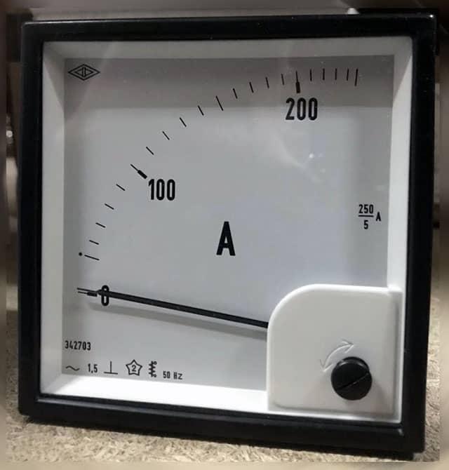 Амперметр Э42703 переменного тока (96х96 мм)