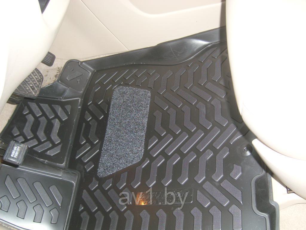 Коврики   Nissan Pathfinder (2014-) [61248] (3D с подпятником) (1+2-й ряд)