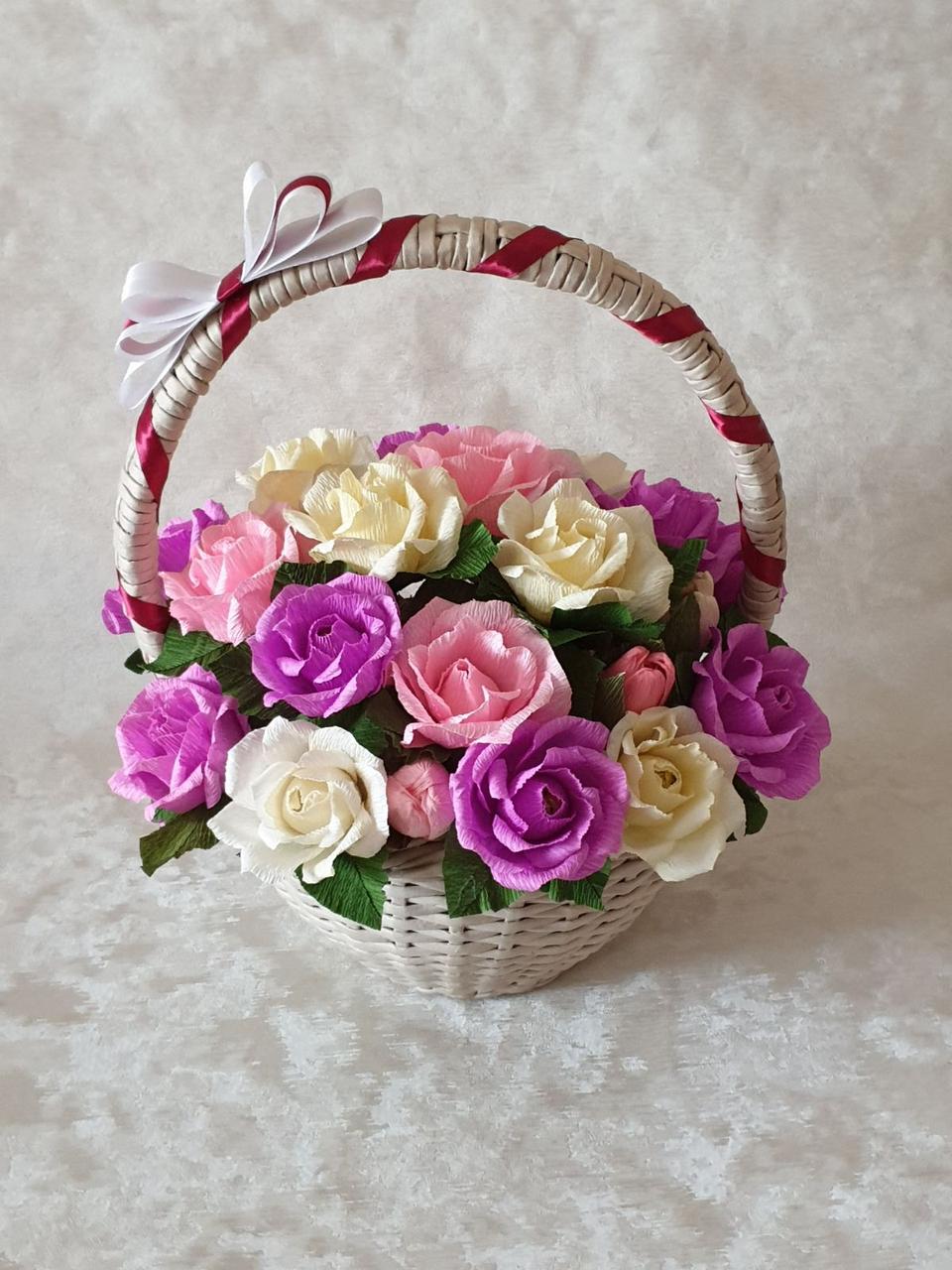 Корзинка из конфет 25 роз N008