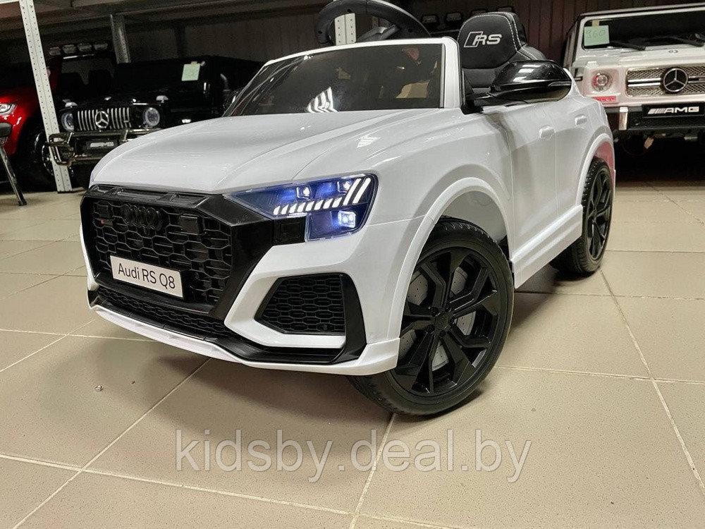 Детский электромобиль RiverToys Audi RS Q8 HL518 (белый) Лицензия - фото 2 - id-p164866705