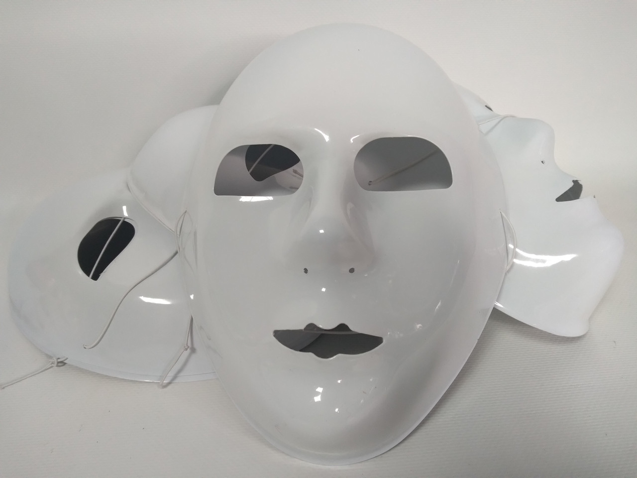 Карнавальная маска ПРИВИДЕНИЕ КАСПЕР - фото 1 - id-p165726078