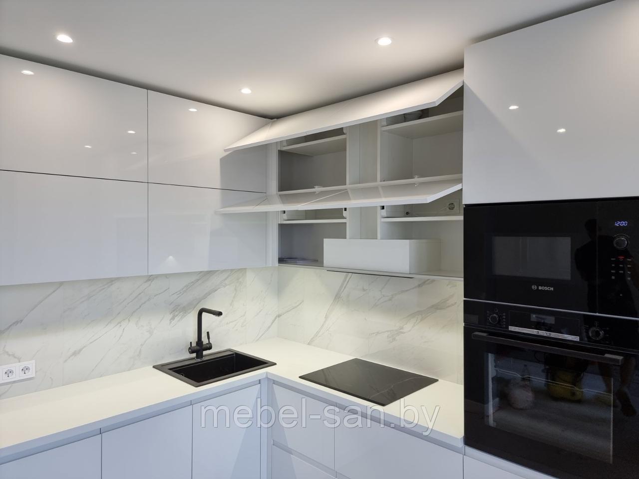 Белая глянцевая кухня в современном стиле - фото 7 - id-p165730358