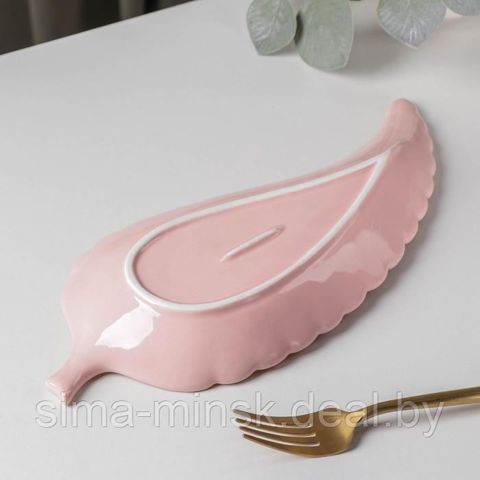 Блюдо керамическое сервировочное «Рапсодия. Лист», 29×12×2,5 см, цвет розовый - фото 3 - id-p165996815