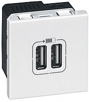 Розетка 2xUSB Type A, 5V, 2400mA, 2М, белый Mosaic Legrand