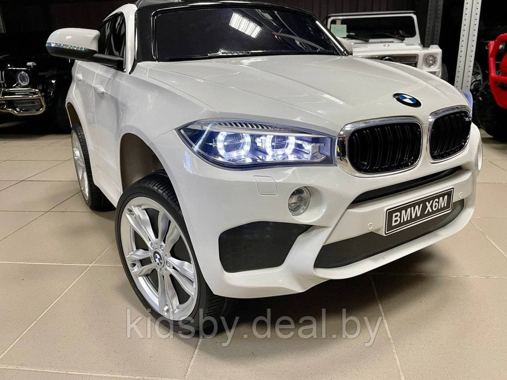 Детский электромобиль RiverToys BMW X6M JJ2199 (белый) лицензия - фото 2 - id-p159946641