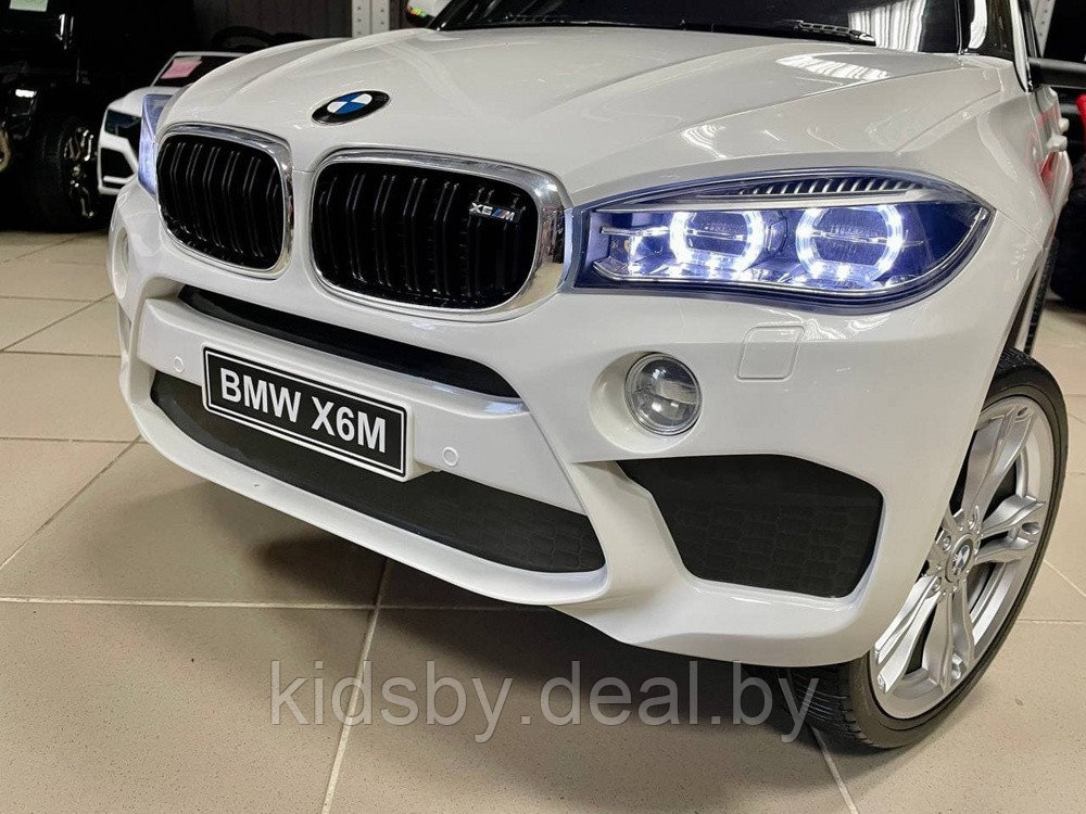 Детский электромобиль RiverToys BMW X6M JJ2199 (белый) лицензия - фото 6 - id-p159946641