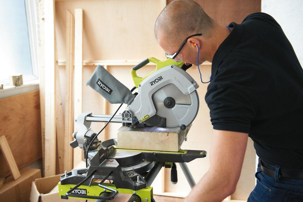 Пила торцовочная RYOBI EMS254L - фото 3 - id-p166076706