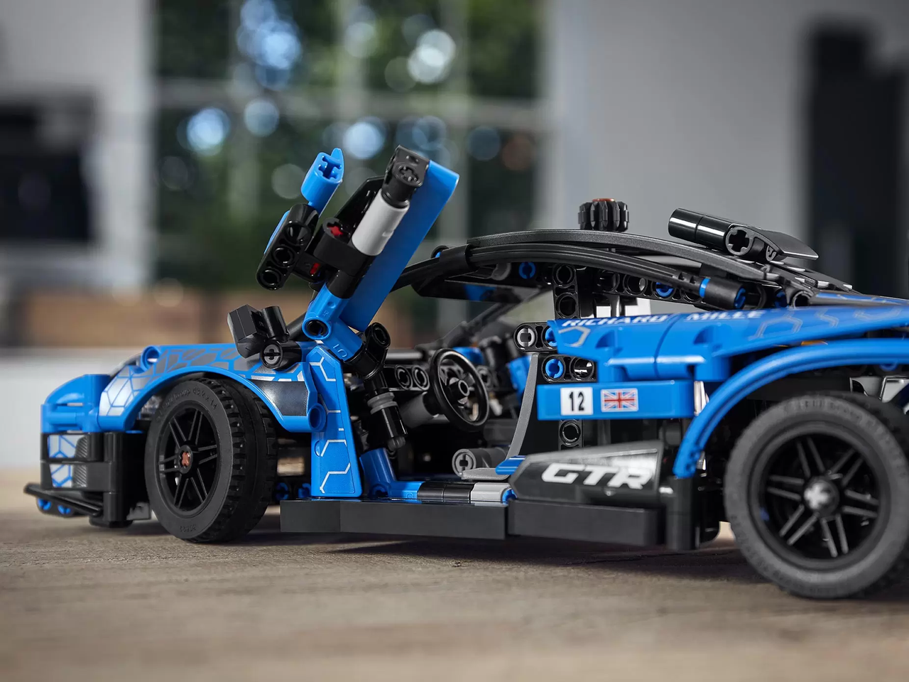 Конструктор LEGO Original Technic 42123 McLaren Senna GTR - фото 4 - id-p166167156