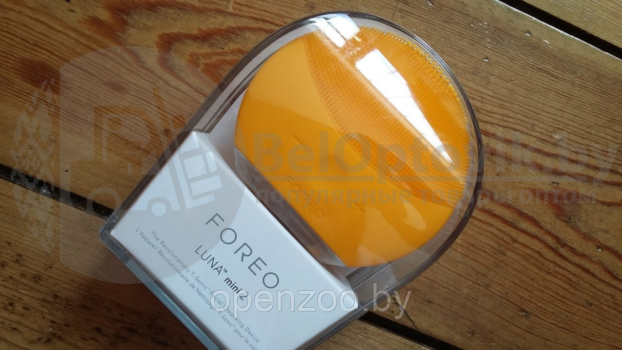 Вибрирующая силиконовая щетка для нежной очистки кожи лица Foreo LUNA mini 2 Фиолетовая - фото 5 - id-p117446923