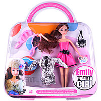 Кукла "Эмили" с аксессуарами в чемоданчике