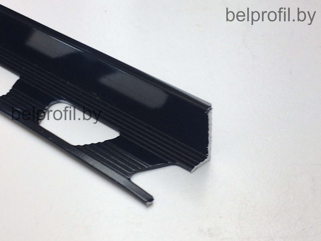 Уголок для плитки L-образный 12 мм, цвет черный глянец, 270 см