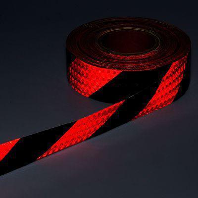 Светоотражающая лента, самоклеящаяся, красная с пунктиром, 5 см х 45 м - фото 1 - id-p166167640