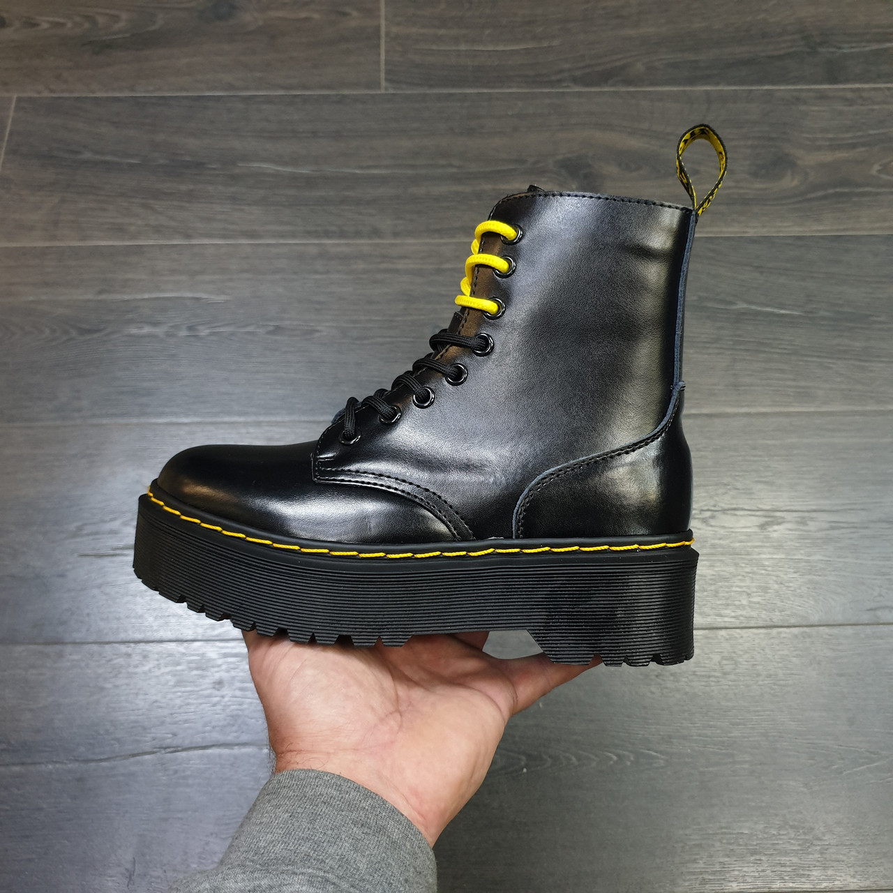 Ботинки Dr. Martens Platform Black с мехом