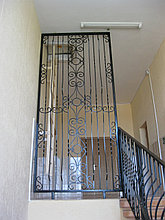 Решетки металлические кованые  на окна и двери изготовление и монтаж