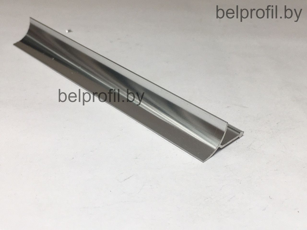 Уголок внутренний универсальный для плитки СЕРЕБРО ГЛЯНЕЦ 270см