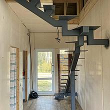 Каркас лестницы на монокосоуре 1