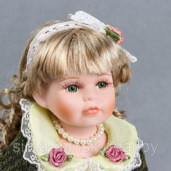 Кукла коллекционная керамика "Катенька в зеленоватом платье и зелёном кардигане" 40 см - фото 5 - id-p166712774