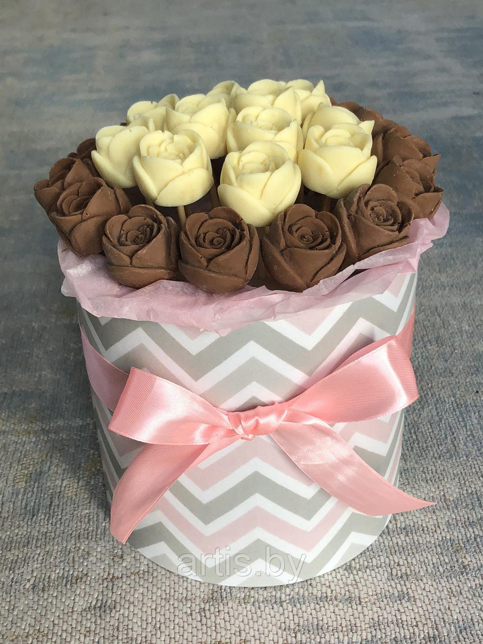 Шоколадная коробка из 25 роз (ручная работа). Бельгийский шоколад. - фото 3 - id-p165986737