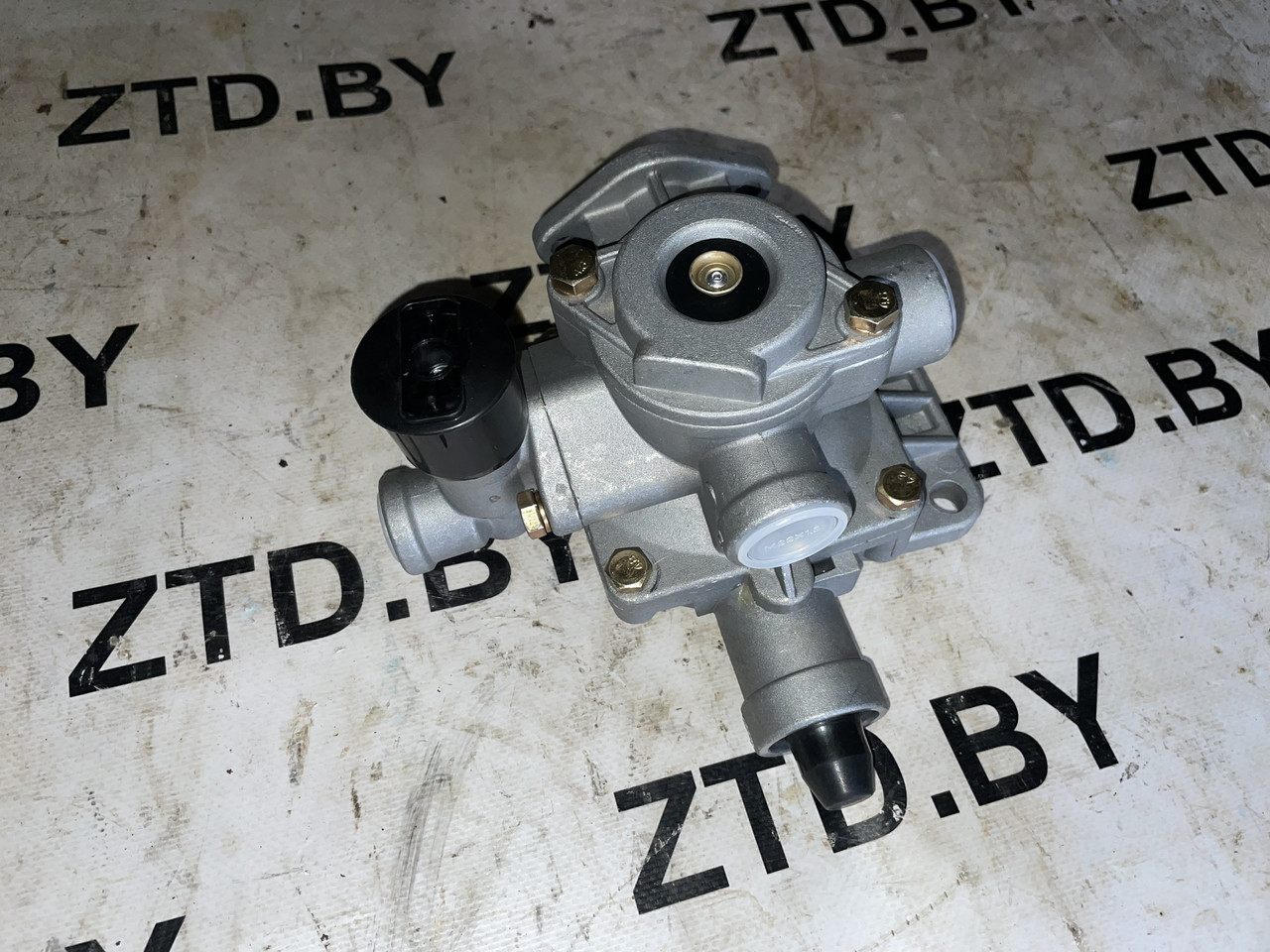 Кран тормозов прицепа 9758-3531010: продажа, цена в Минске. Детали ...