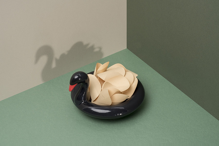 Миска сервировочная керамическая Floatie Black Swan - фото 3 - id-p167307058