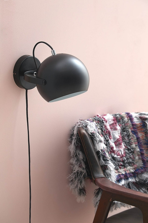 Лампа настенная Ball с подвесом, ?18 см, черная матовая, черный шнур - фото 2 - id-p167306438
