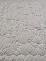 Одеяло детское стеганое 110x145 (дизайн- "Нюша") для девочек, картинка выстрочена на всей поверхности.