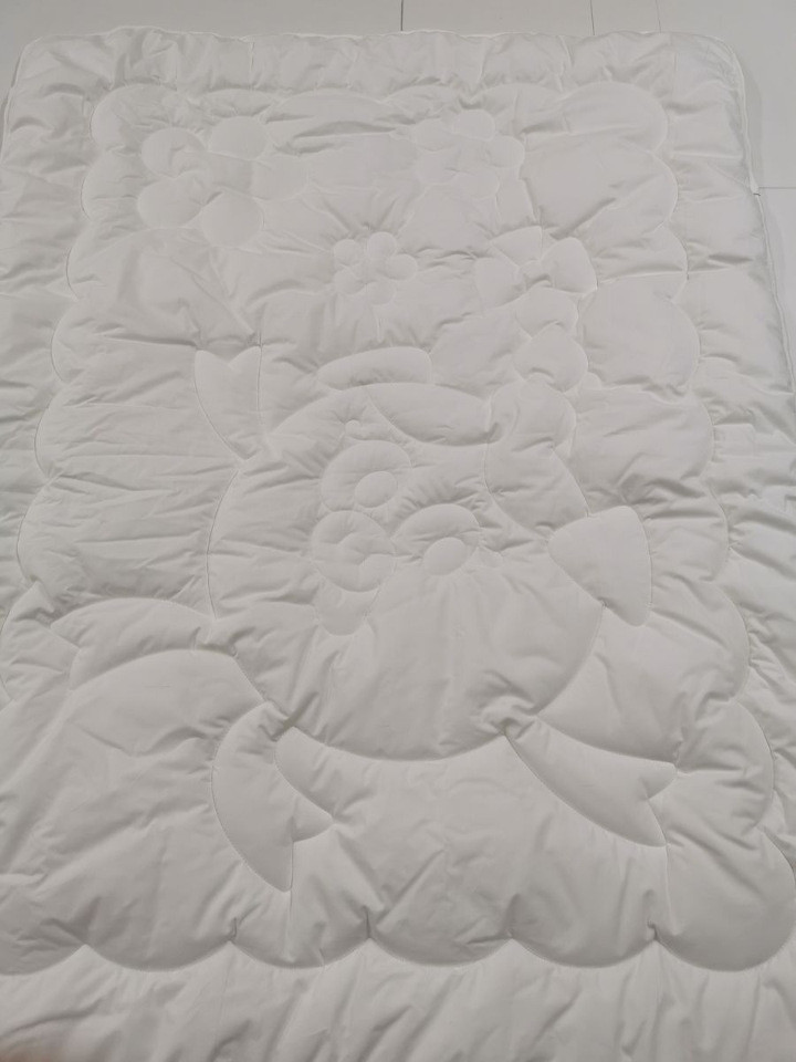 Одеяло детское стеганое 110x145 (дизайн- "Нюша") для девочек, картинка выстрочена на всей поверхности. - фото 1 - id-p167355317