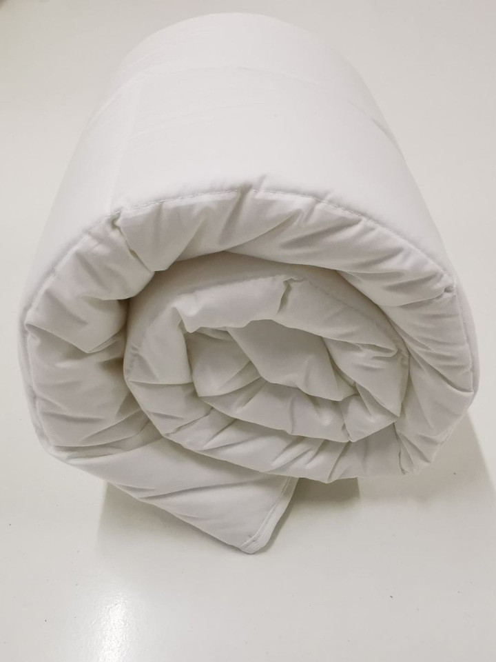 Одеяло стеганое полуторное (1.5) 140x205 (дизайн-клетка) Микрофибра (Opt white) "Лебяжий пух" - фото 1 - id-p167355325