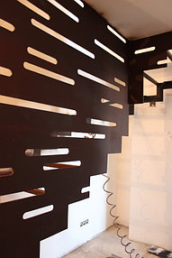 Лестница металлическая межэтажная, авторская модель "Blade" 2