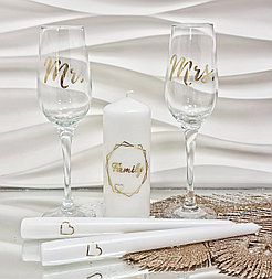 Комплект свадебных бокалов и свечей "Mr & Mrs" в золотом глянцевом цвете