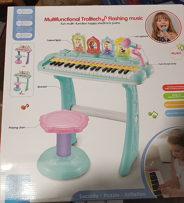 Детский синтезатор пианино караоке со стулом, микрофоном от сети 37 клавиш с mp3 розовый 207 - фото 8 - id-p167512331