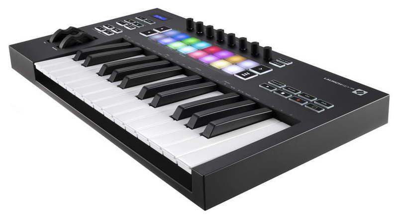 Novation Launchkey 25 MK3 - фото 2 - id-p167545531