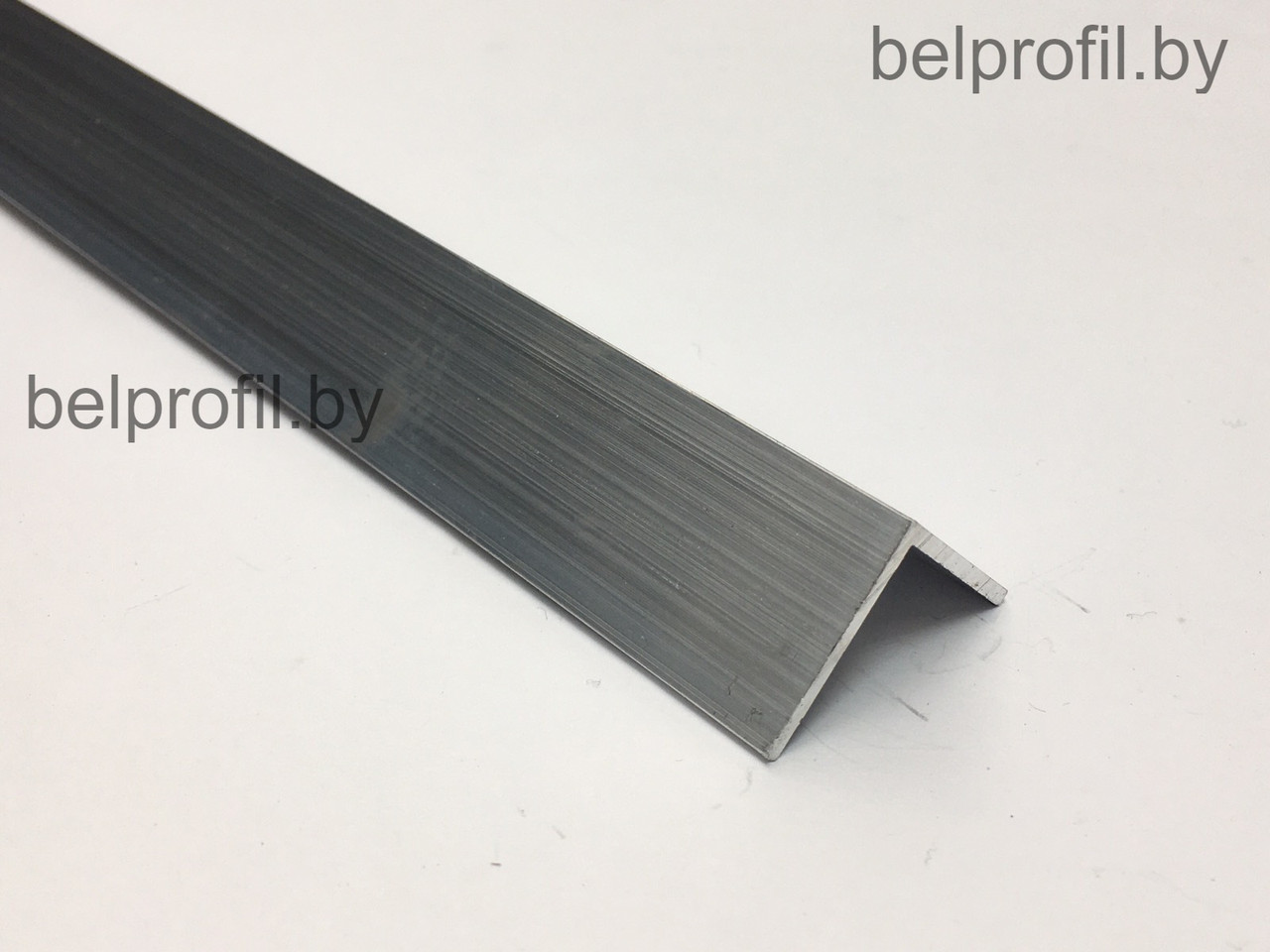 Алюминиевый уголок 20х20х1,5 (2,0 м), фото 1