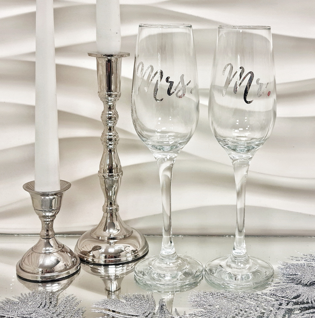 Свадебные бокалы "Mr & Mrs" серебряные глянцевые