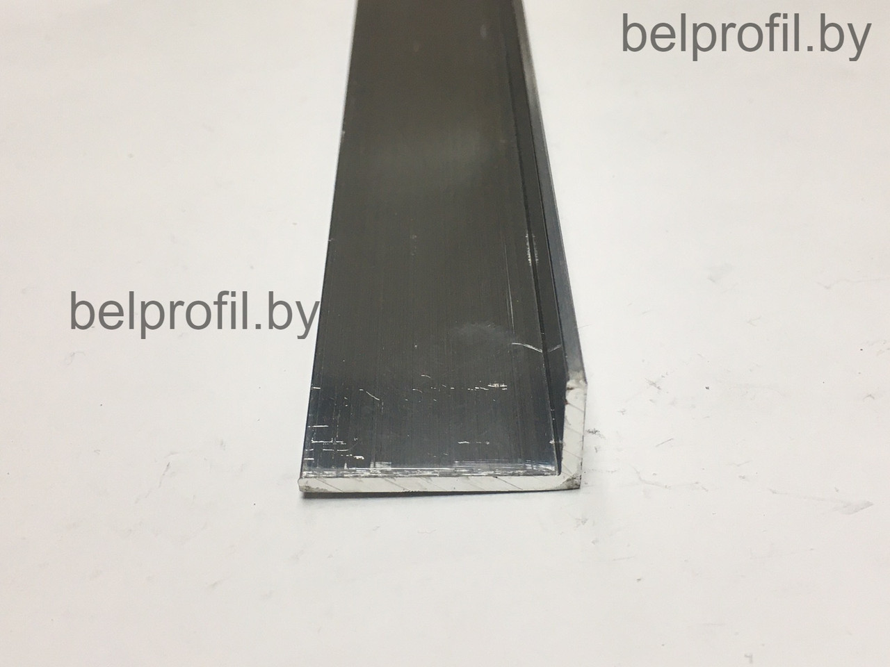 Алюминиевый уголок 30х15х2 (2,0 м) - фото 2 - id-p134183353