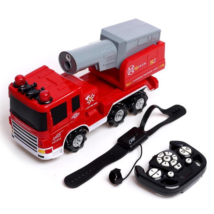 Машина радиоуправляемая «Пожарная служба», масштаб 1:14, 4WD, управление жестами, дымовая пушка - фото 1 - id-p167608345