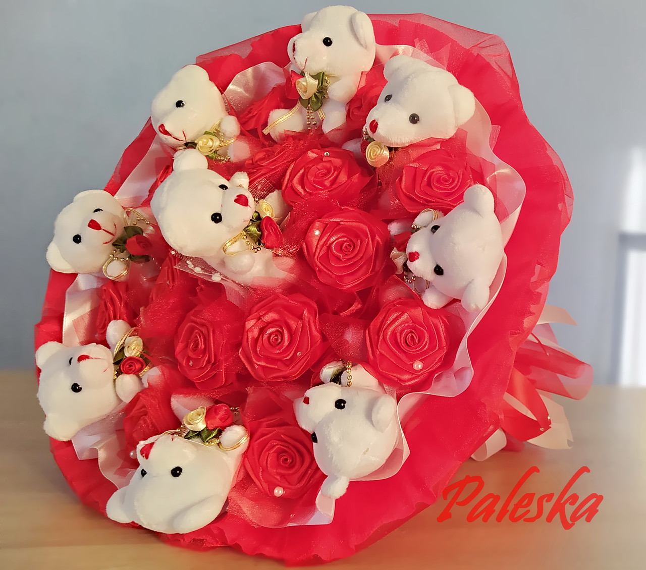 Букет из мягких игрушек (мишек), К0915 (красный)