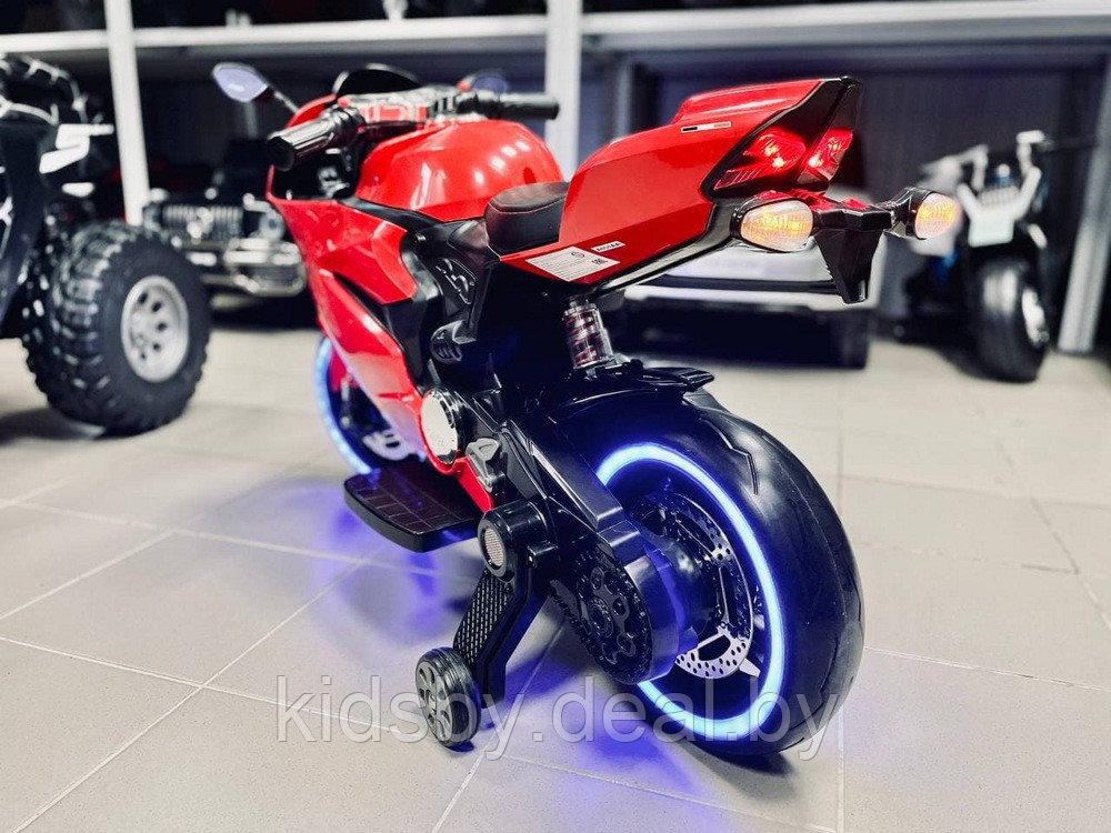 Детский электромобиль, мотоцикл RiverToys A001AA (красный) Ducati - фото 4 - id-p24900737