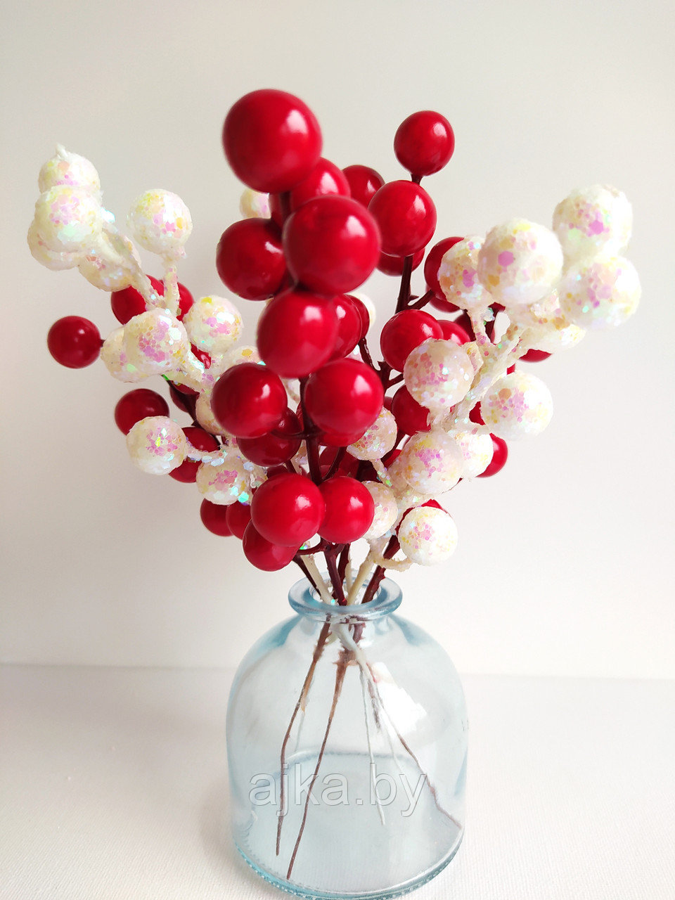 Ветка с искусственными ягодами 25 см, белая - фото 4 - id-p168294482