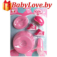 YL333I Набор аксессуаров для куклы. (Горшок, бутылочка, ботиночки, тарелка ,ложечка и расческа).