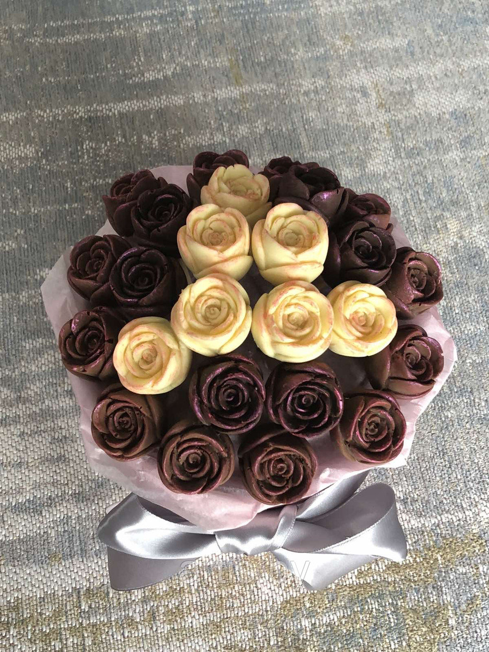 Шоколадная коробка из 25 роз (ручная работа). Бельгийский шоколад. - фото 9 - id-p165986737