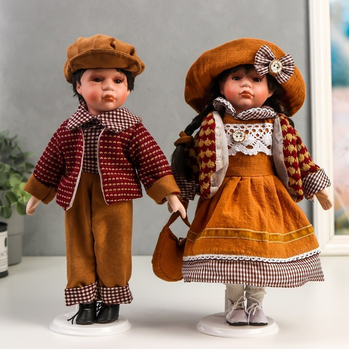 Кукла коллекционная парочка набор 2 шт "Поля и Кирилл в одежде цвета охра" 30 см - фото 1 - id-p168574116